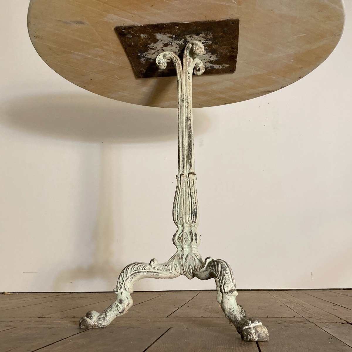 XIX Cast Iron Pedestal Table-photo-2