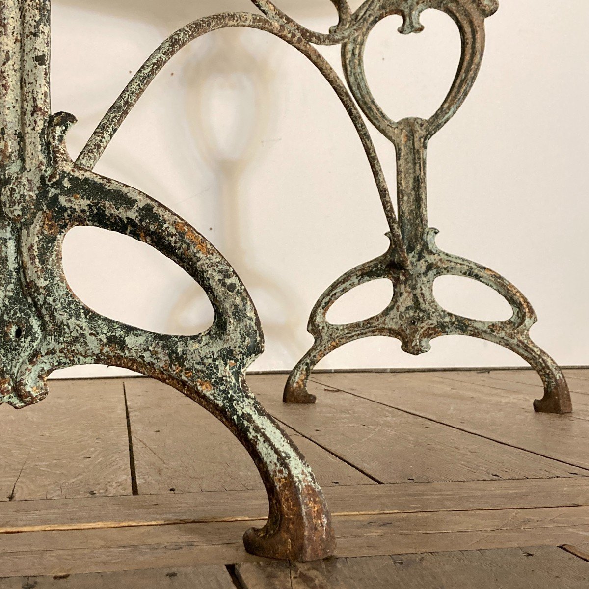 Art Nouveau Cast Iron Bistro Table-photo-5