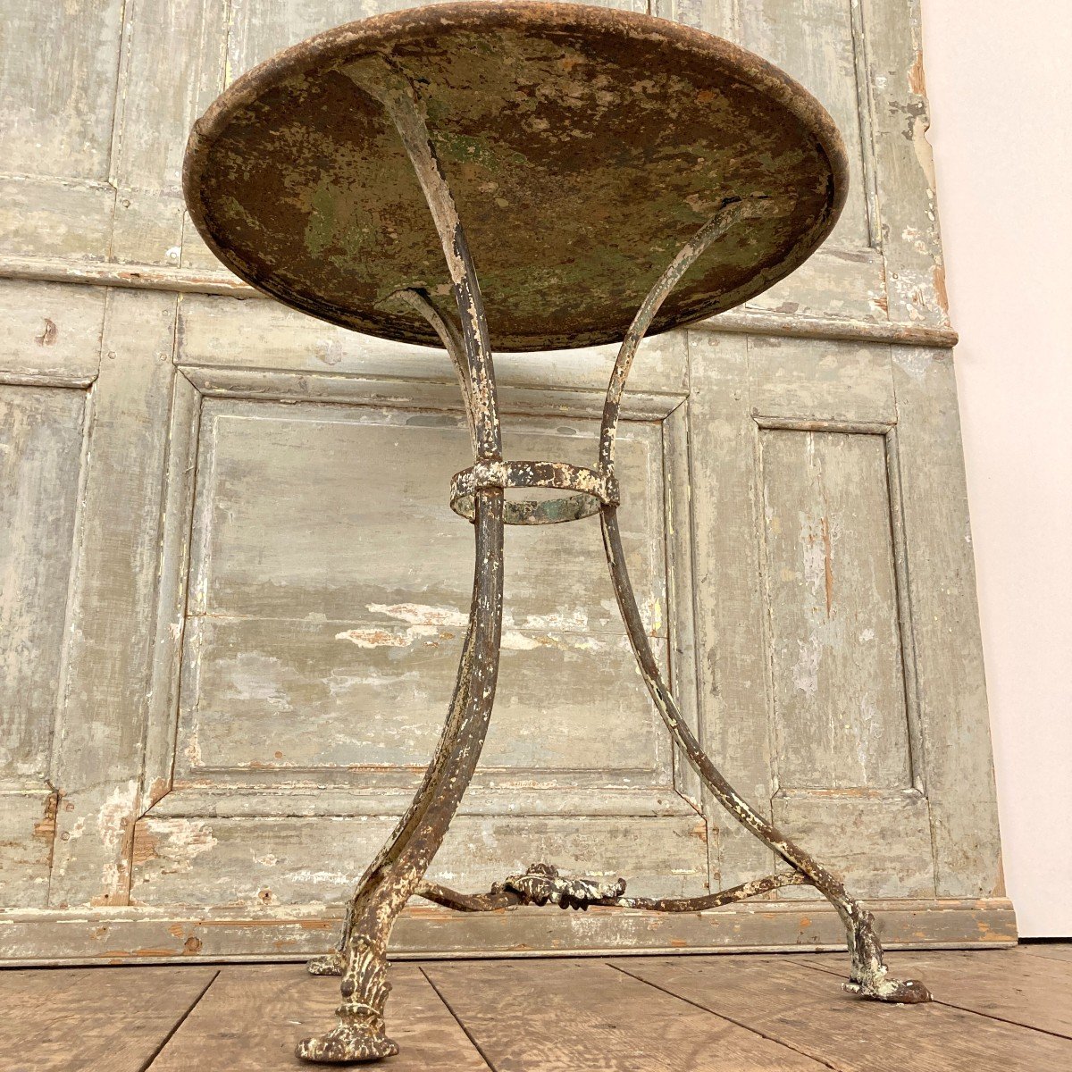 Arras 19th Century Pedestal Table-photo-2