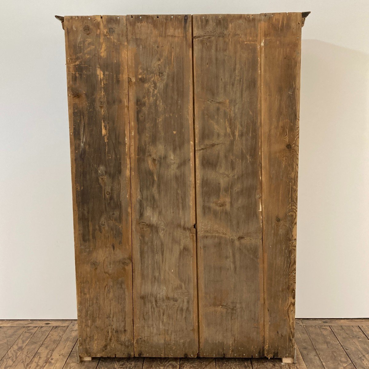 Small 18th Century Alsatian Wardrobe-photo-6