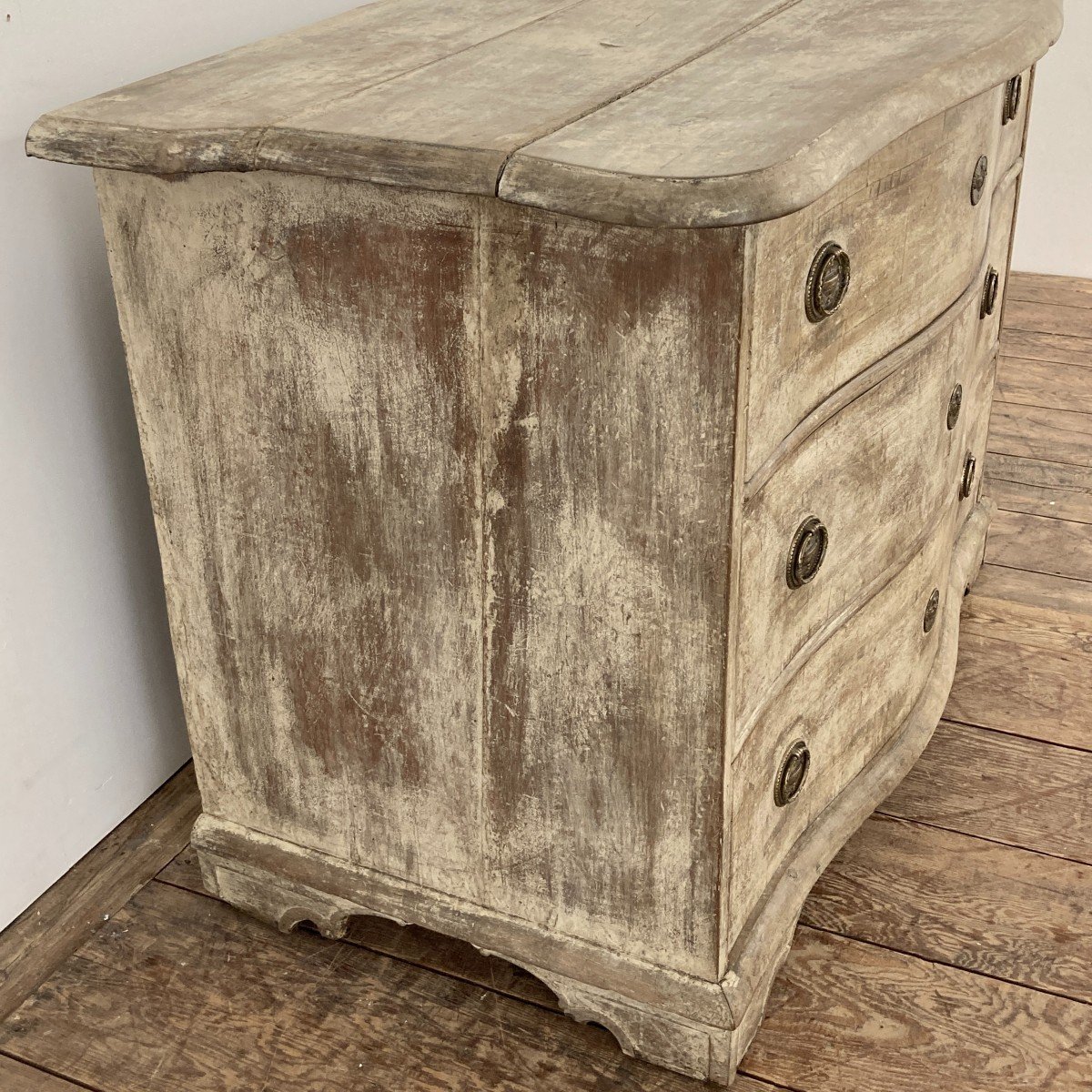 18th Century Curved Chest Of Drawers-photo-5