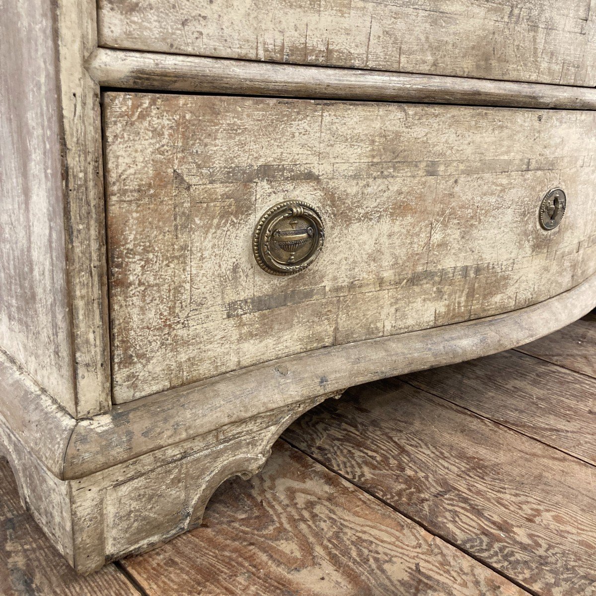 18th Century Curved Chest Of Drawers-photo-6