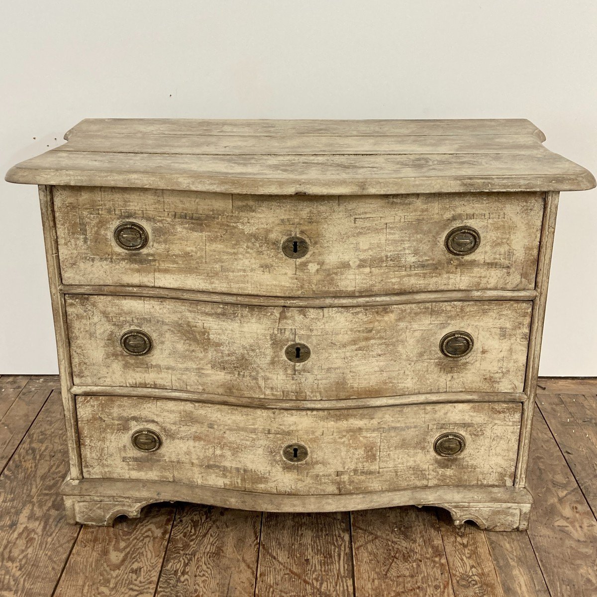 18th Century Curved Chest Of Drawers-photo-8