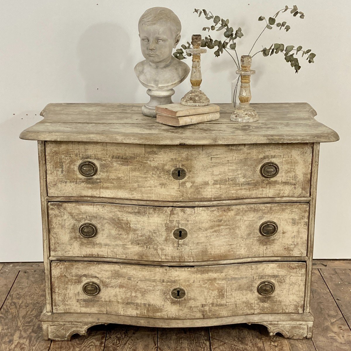 18th Century Curved Chest Of Drawers