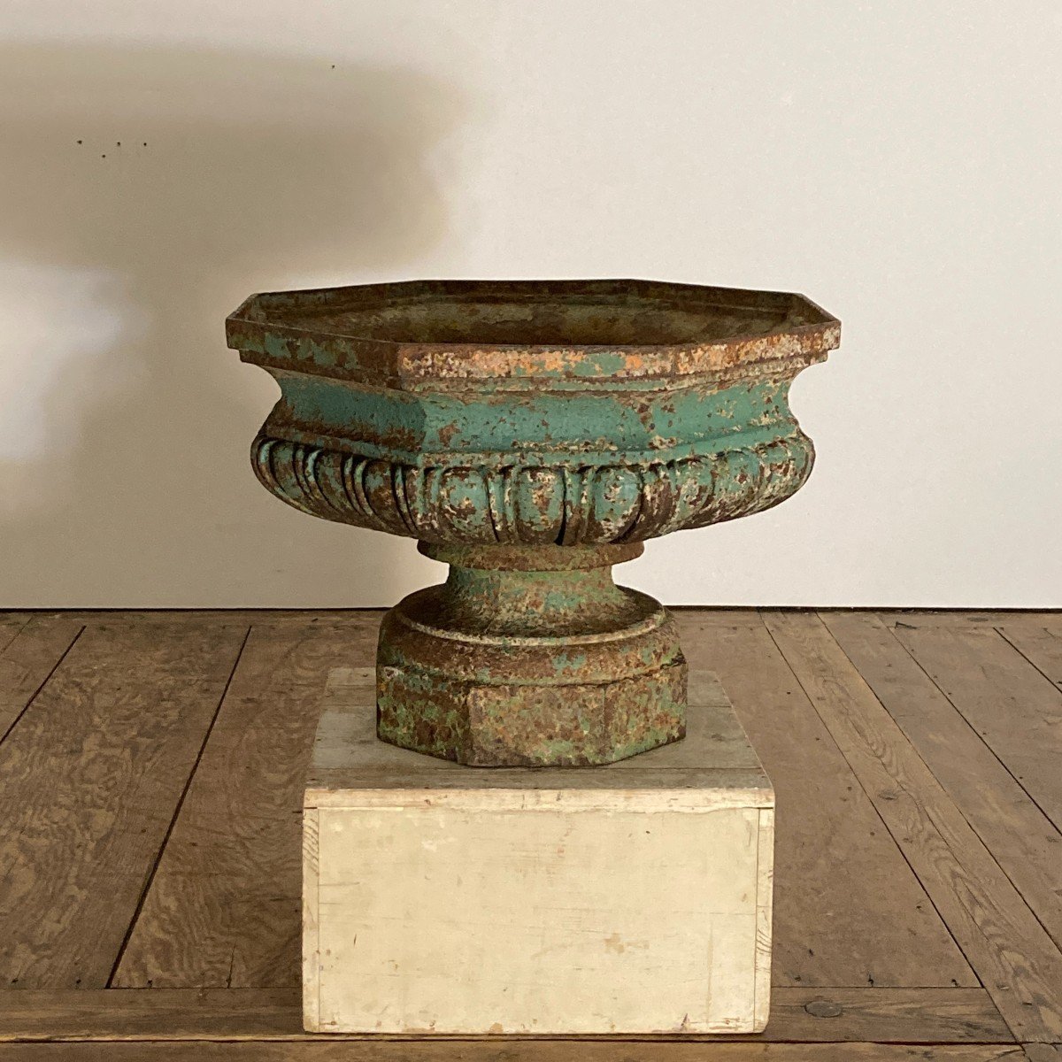 19th Century Cast Iron Fountain Basin-photo-2