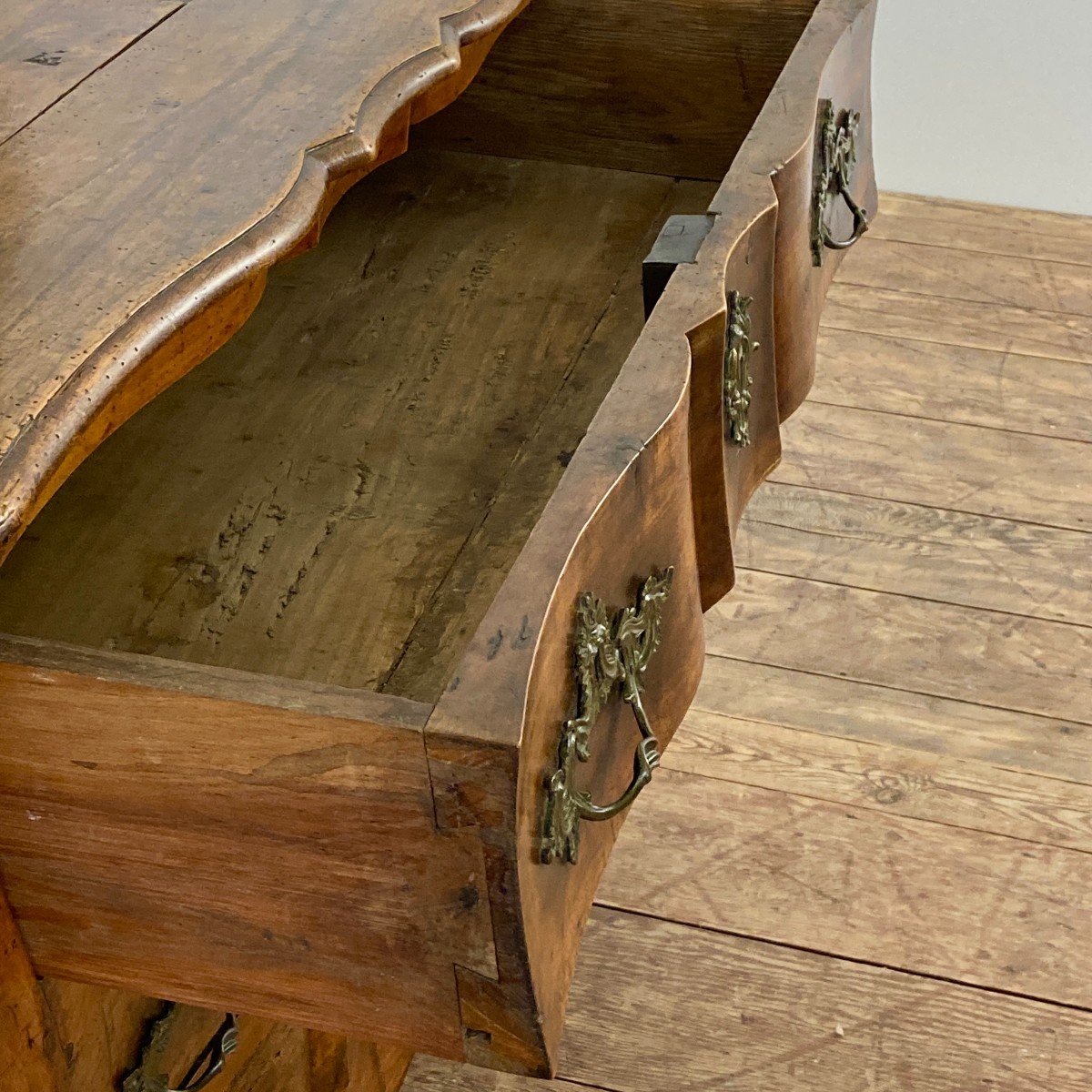 Small Curved Chest Of Drawers 18th Century-photo-2