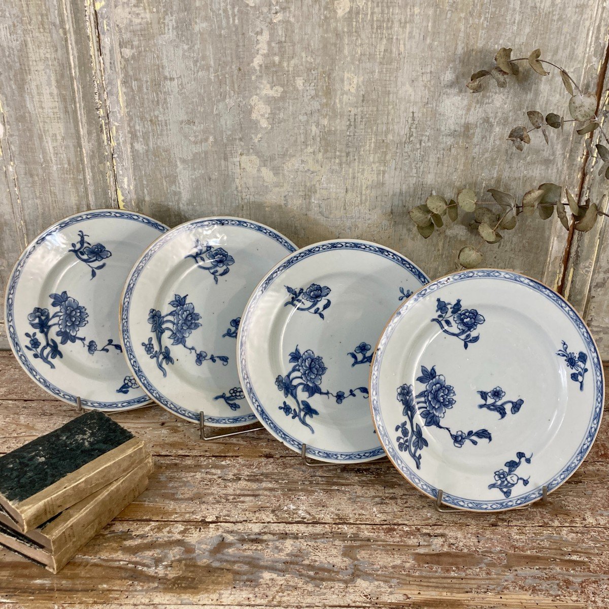 Set Of 4 Chinese Porcelain Plates