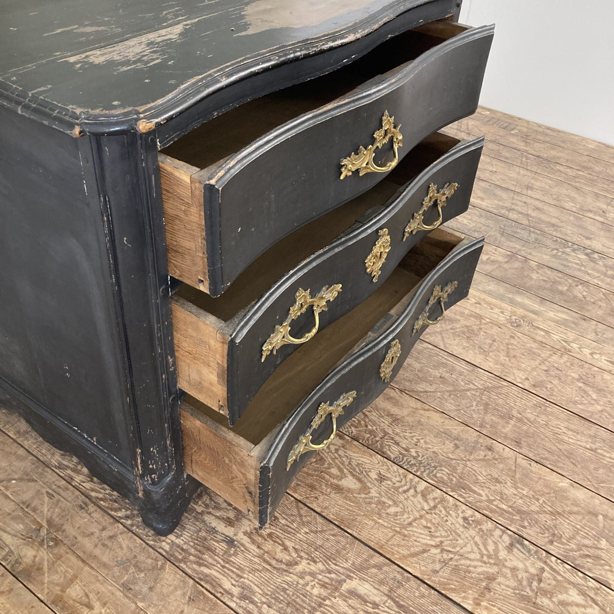 Small Louis XV Period Chest Of Drawers-photo-2