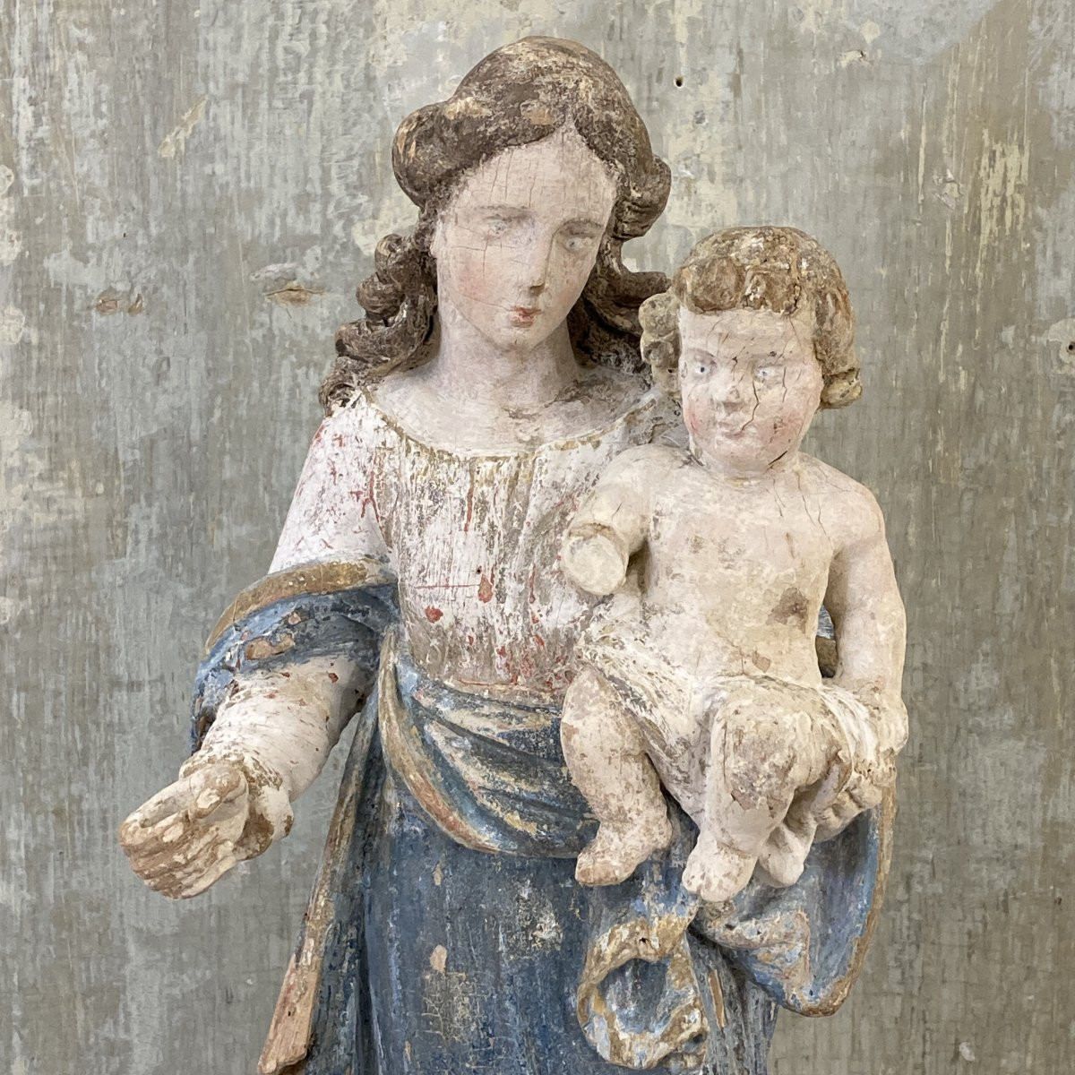 Vierge à l'enfant en bois polychrome XVIII-photo-2