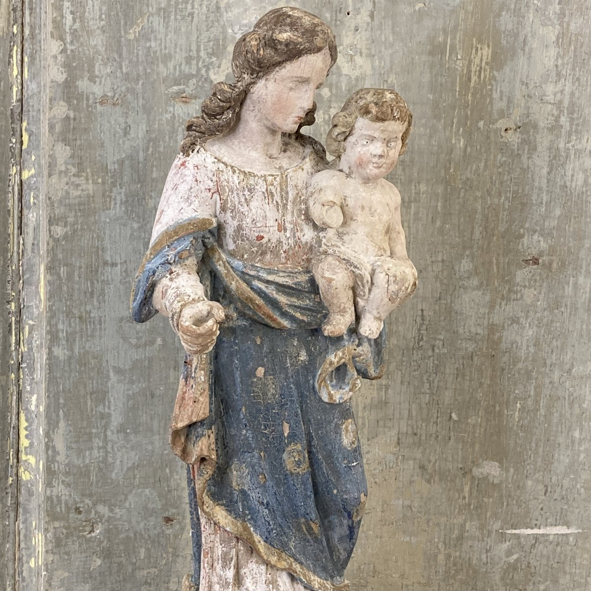 Vierge à l'enfant en bois polychrome XVIII-photo-6