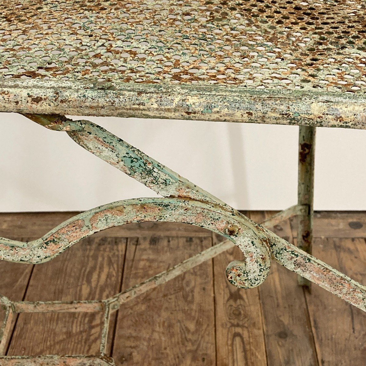 Table en fer forgé riveté 1900-photo-1