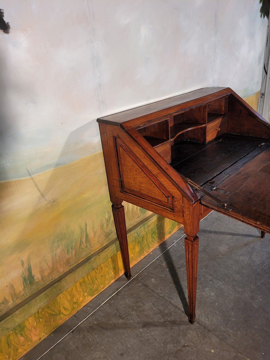 Slope Desk Louis XVI In Walnut-photo-2