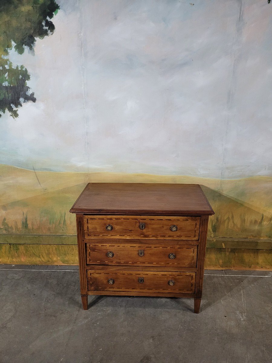 Petite Commode Louis XVI En Merisier Massif.