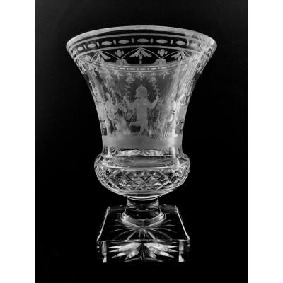 Vase Médicis En Verre Cristallin Gravé 19 ème Siècle