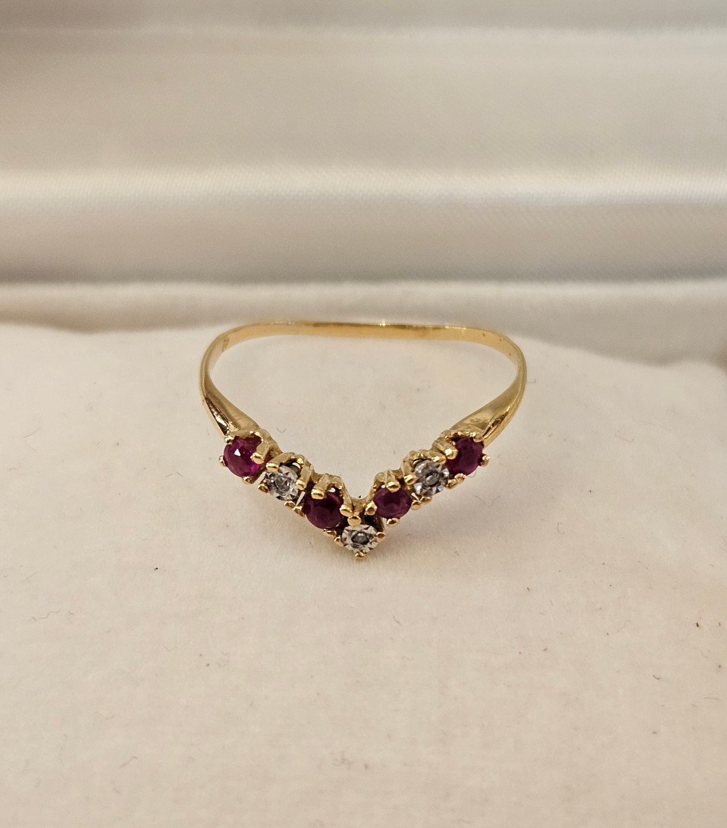 18k Gold Ring With Rhinestones And Red Stone-photo-3