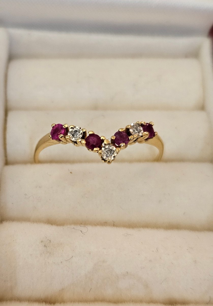 18k Gold Ring With Rhinestones And Red Stone-photo-4