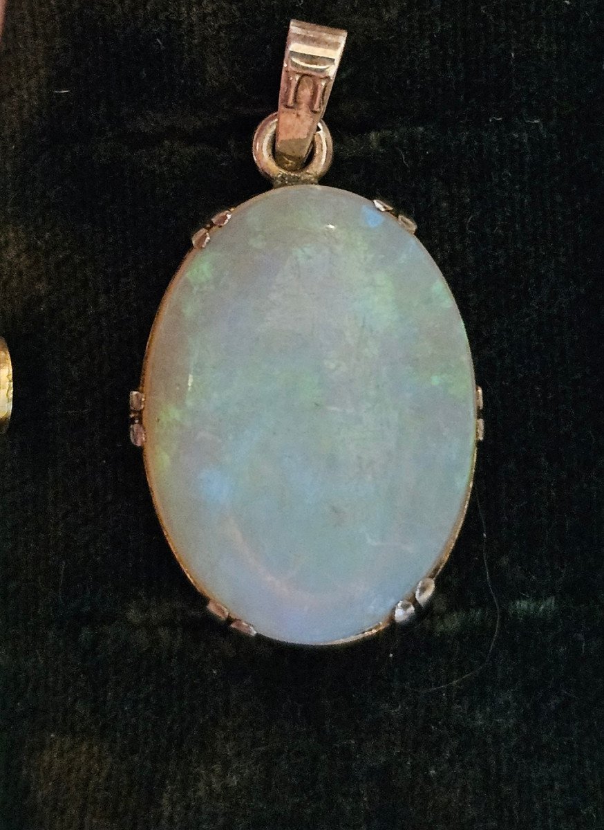 Opal Pendant Mounted On Silver-photo-4