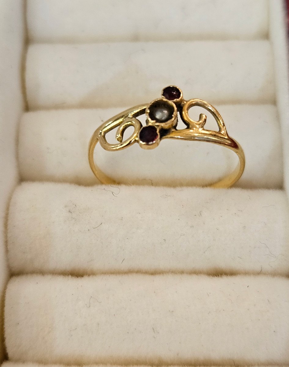 18k Gold Ring Set With Pearl And 2 Red Stones Early 20th Century -photo-3