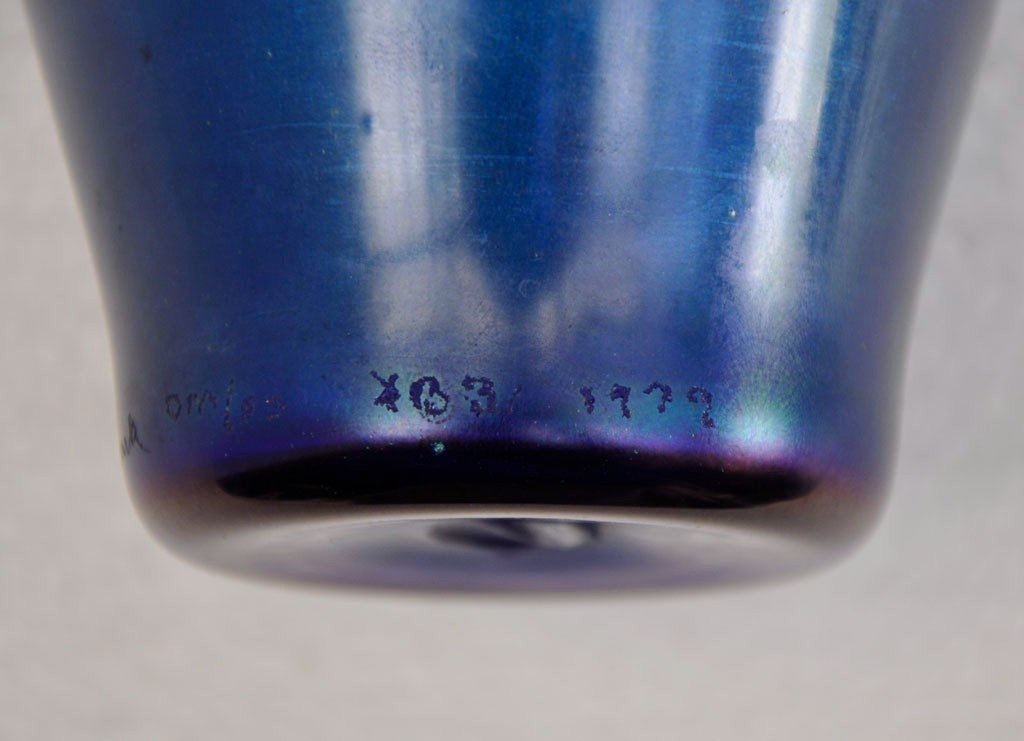 Vandermark, Iridescent Blue Vase Signed And Dated 1979-photo-1