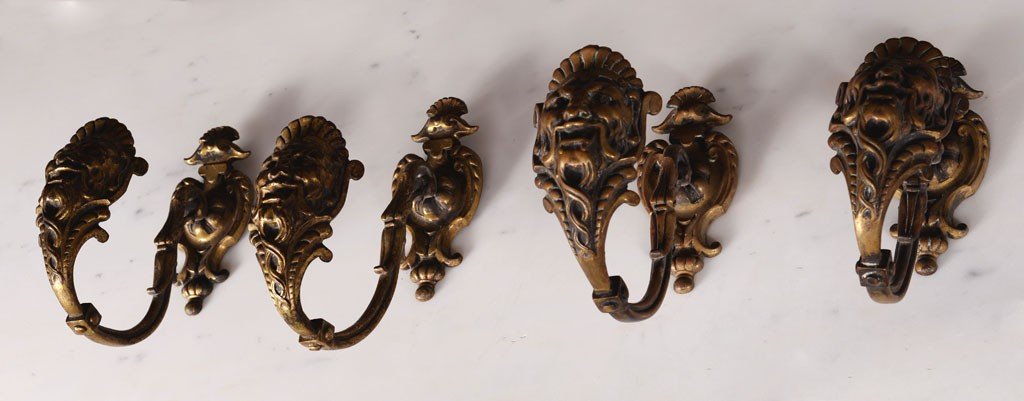 4 Curtain Tiebacks With Satyr Masks, Gilt Bronze, 19th-photo-2