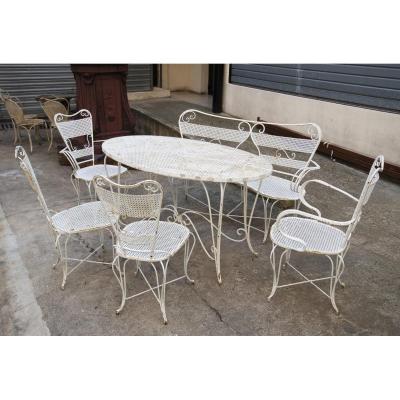 Garden Furniture In White Painted Iron From The Early 20th Century