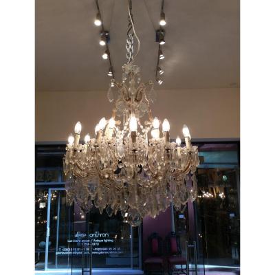 Italian Crystal Chandelier With 18 Lights