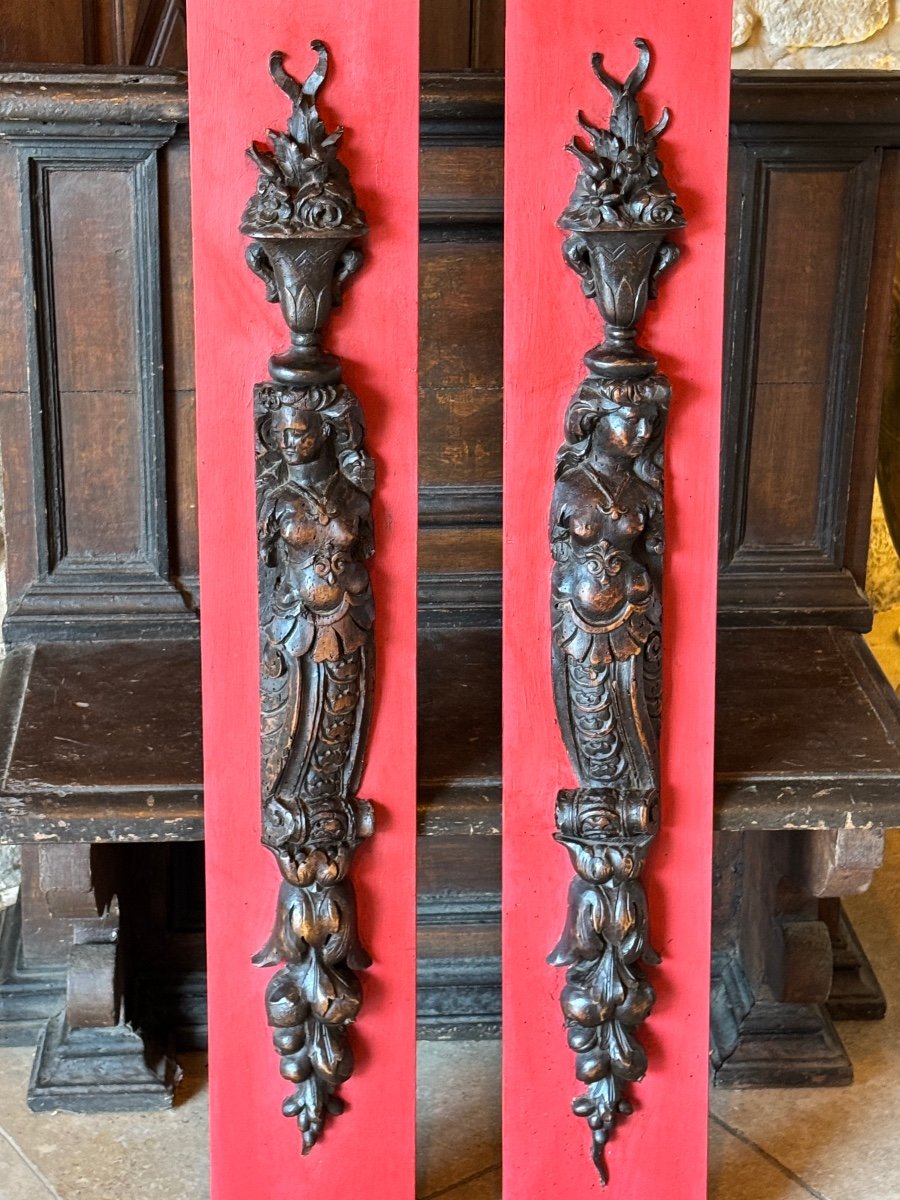 Pair Of Carved Wooden Caryatids, 16th Century, Walnut, Flower Vase Decorations-photo-2