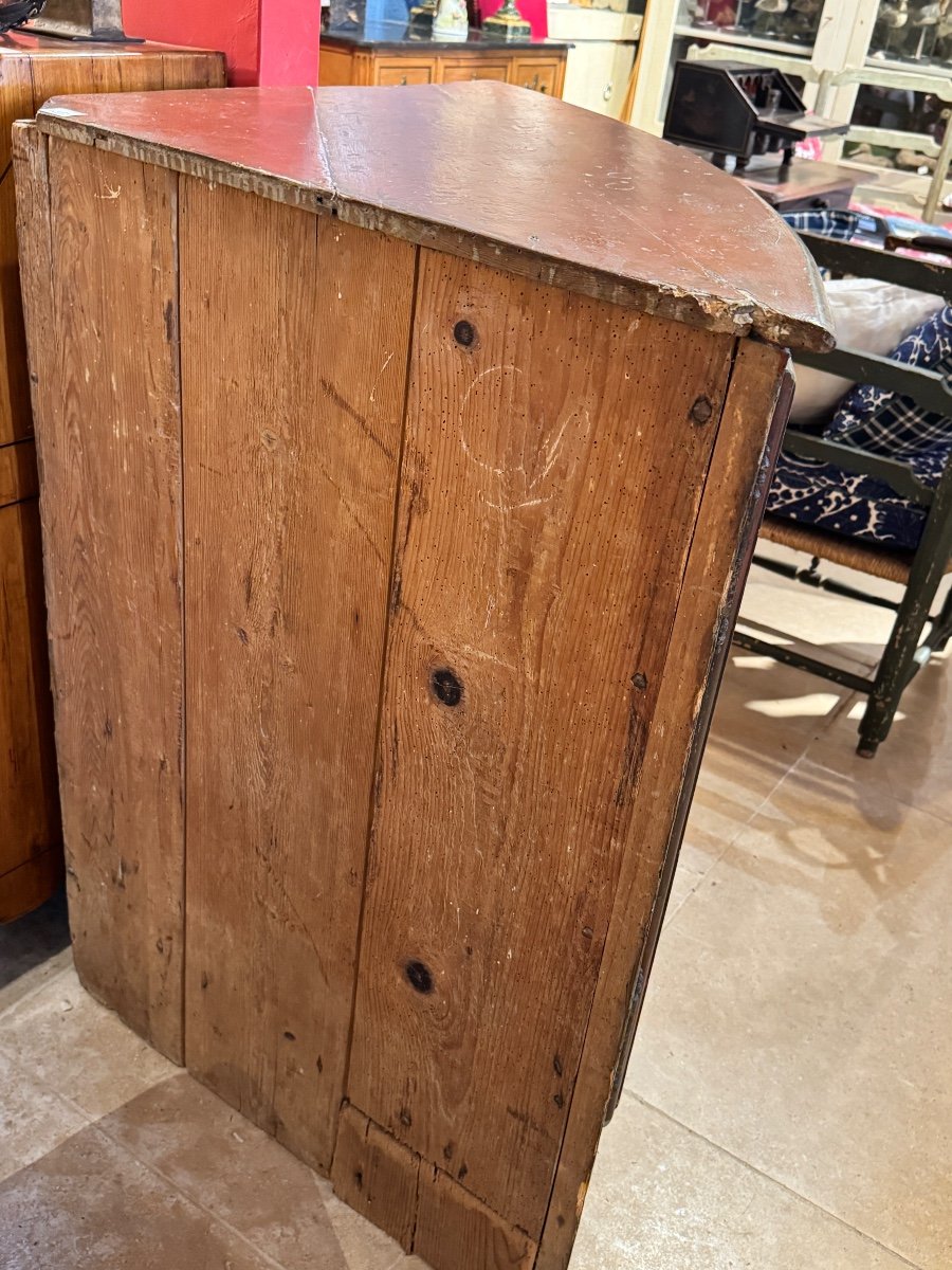 18th Century Painted Wooden Corner Cabinet -photo-2