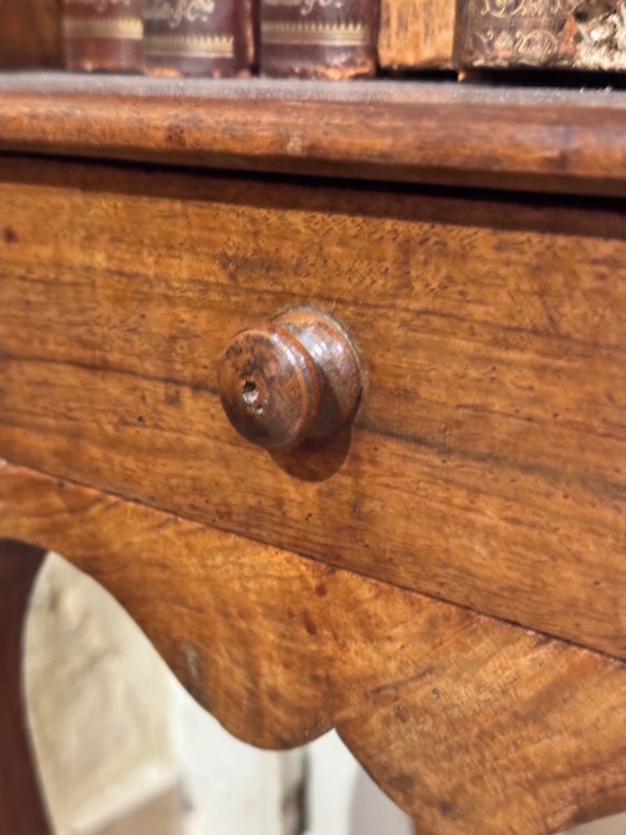 Antique Walnut Bedside Table – 18th Century-photo-7