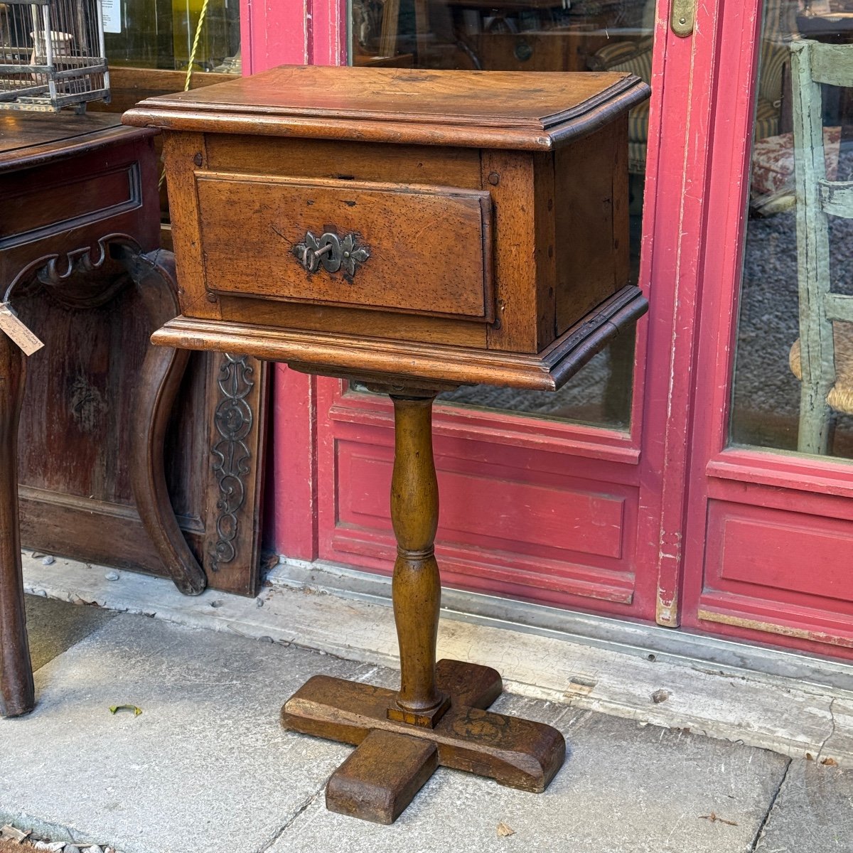 Walnut Church Trunk, Cross Base, 17th Century-photo-7