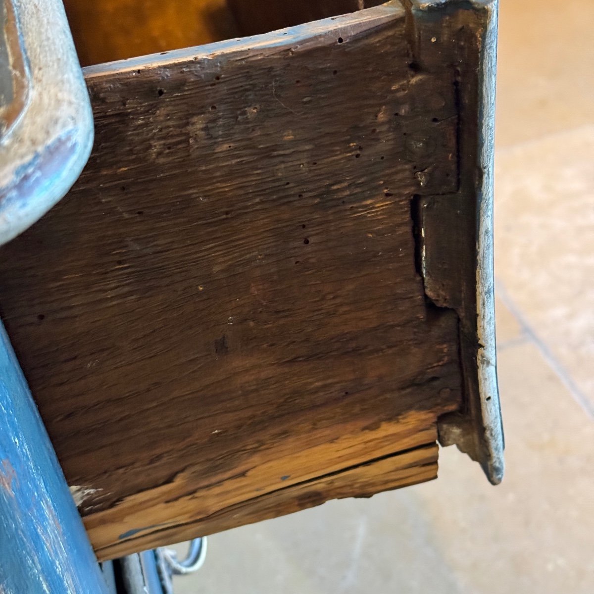 Louis XV Sauteuse Chest Of Drawers, Blue Patina, 18th Century-photo-5