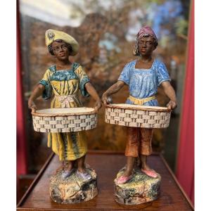 Couple Of Servants, 19th Century Ceramics 