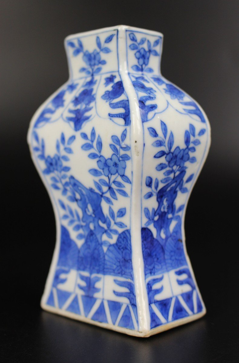 Rare Vase Kangxi style Bleu Et Blanc Dynastie Qing Porcelaine De Chine 19e Siècle-photo-2