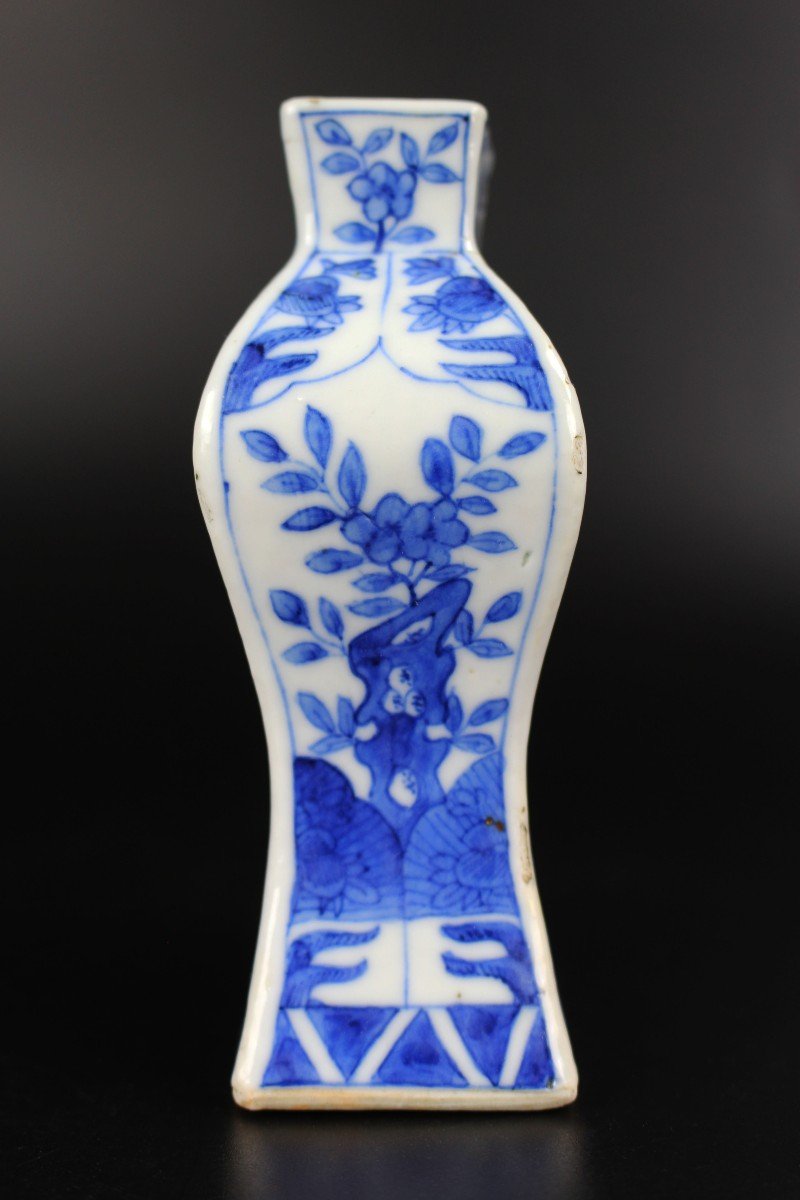 Rare Vase Kangxi style Bleu Et Blanc Dynastie Qing Porcelaine De Chine 19e Siècle-photo-3