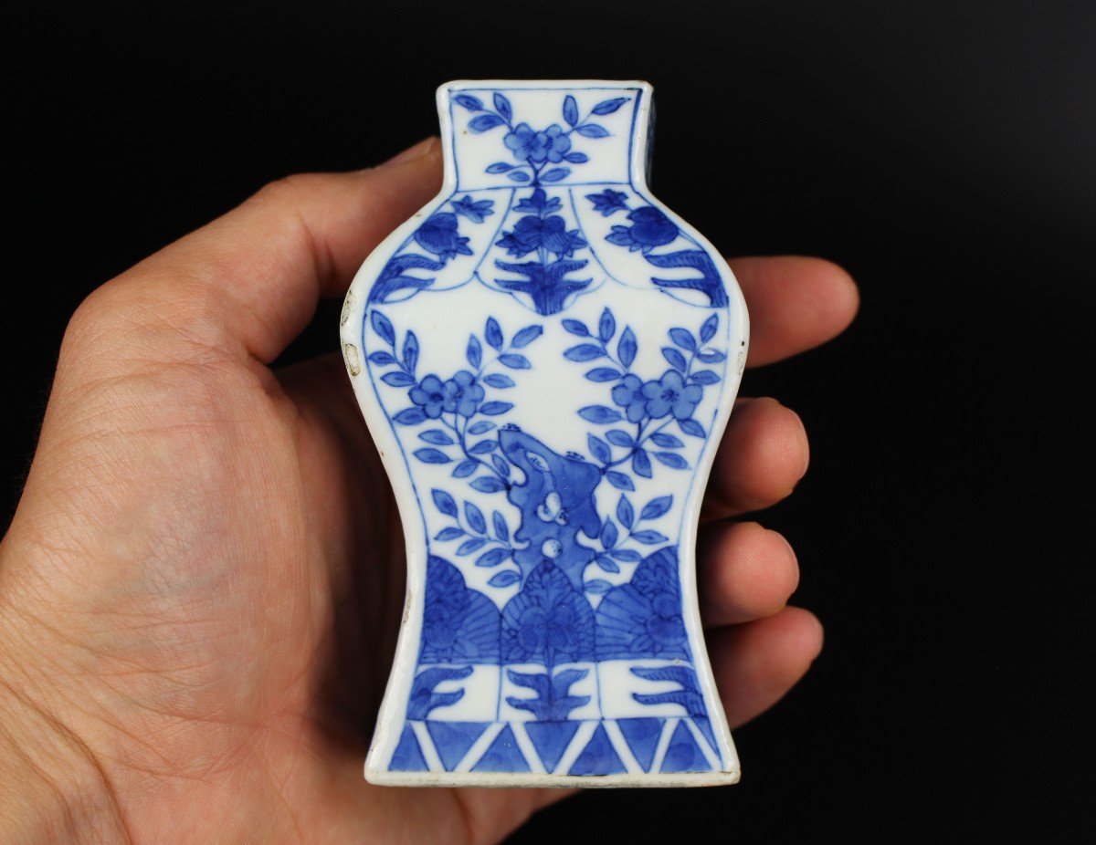 Rare Vase Kangxi style Bleu Et Blanc Dynastie Qing Porcelaine De Chine 19e Siècle-photo-4