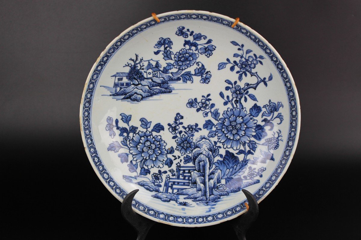 Antique Chinese Qianlong / Yongzheng Blue And White Porcelain Dish 18th Century Qing Dynasty