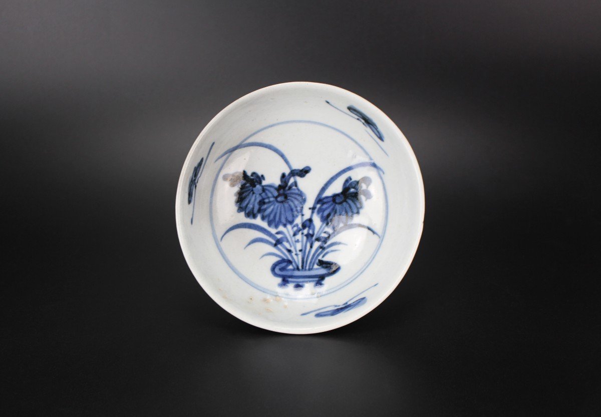 Plat En Porcelaine Japonaise Bleu Et Blanc Shoki Imari Période Edo Antique XVIIe Siècle 