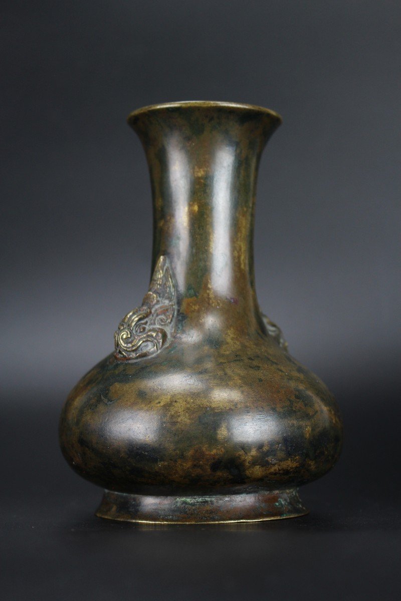 Chinese Bronze Vase Qing Dynasty Xuande Mark 17th Century Antique Archaistic Flower Vase-photo-1