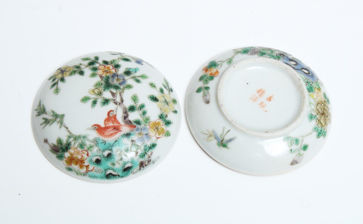 Boîte à Sceau Porcelaine Chinoise Fencai De La Fin De La Dynastie Qing Période De La République-photo-2