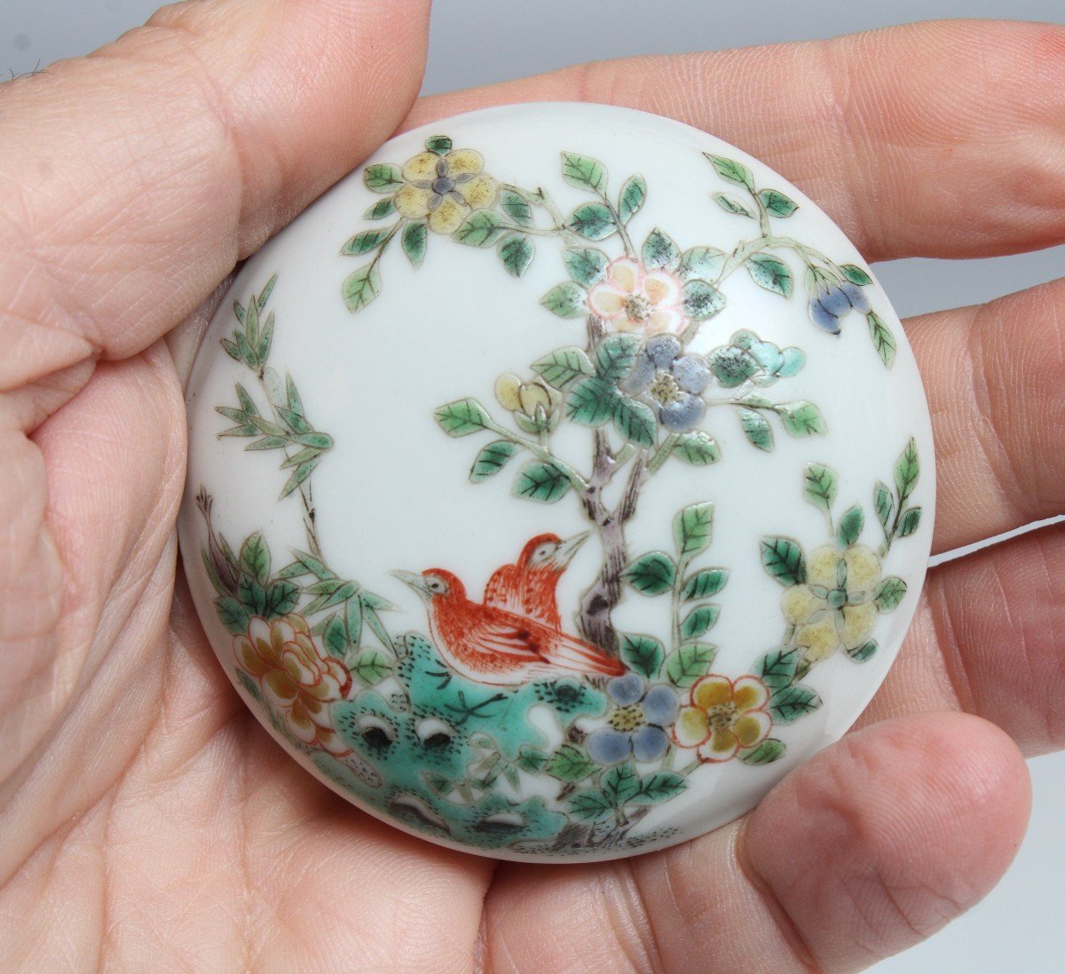 Boîte à Sceau Porcelaine Chinoise Fencai De La Fin De La Dynastie Qing Période De La République-photo-3