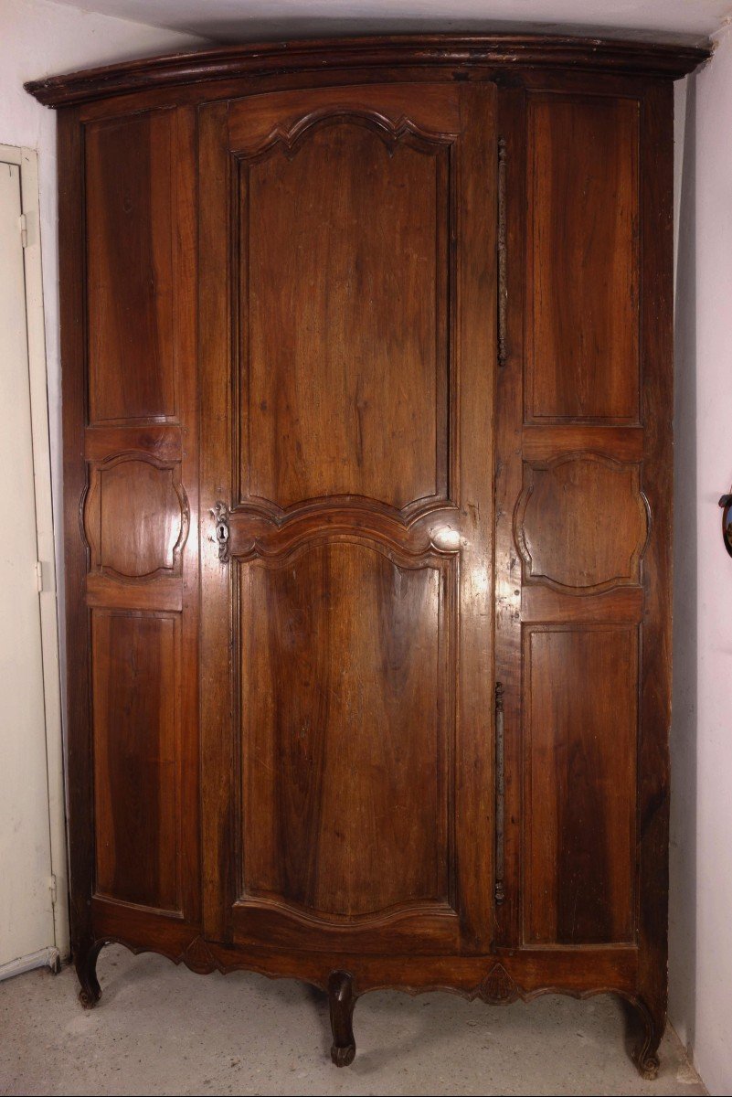 Corner Or Curved Corner Cabinet In Walnut, Regency Period