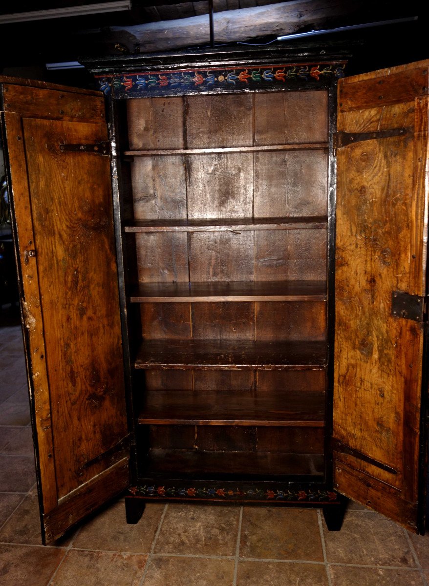 Uzès Wardrobe With Wedding Attributes, First Half Of The Eighteenth Century-photo-1