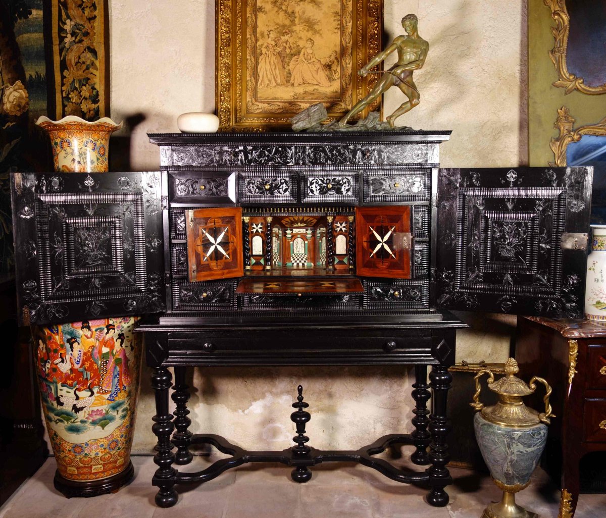 Cabinet d'ébène Aux Scènes De La Sainte Famille, XVIIe Siècle