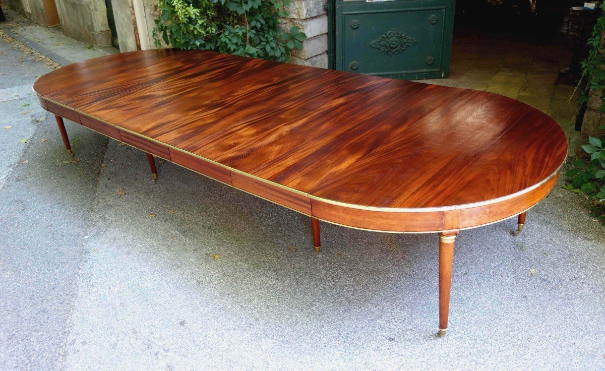 Large Mahogany Banquet Table With Jurande Hallmark, Eighteenth, 4 Meters