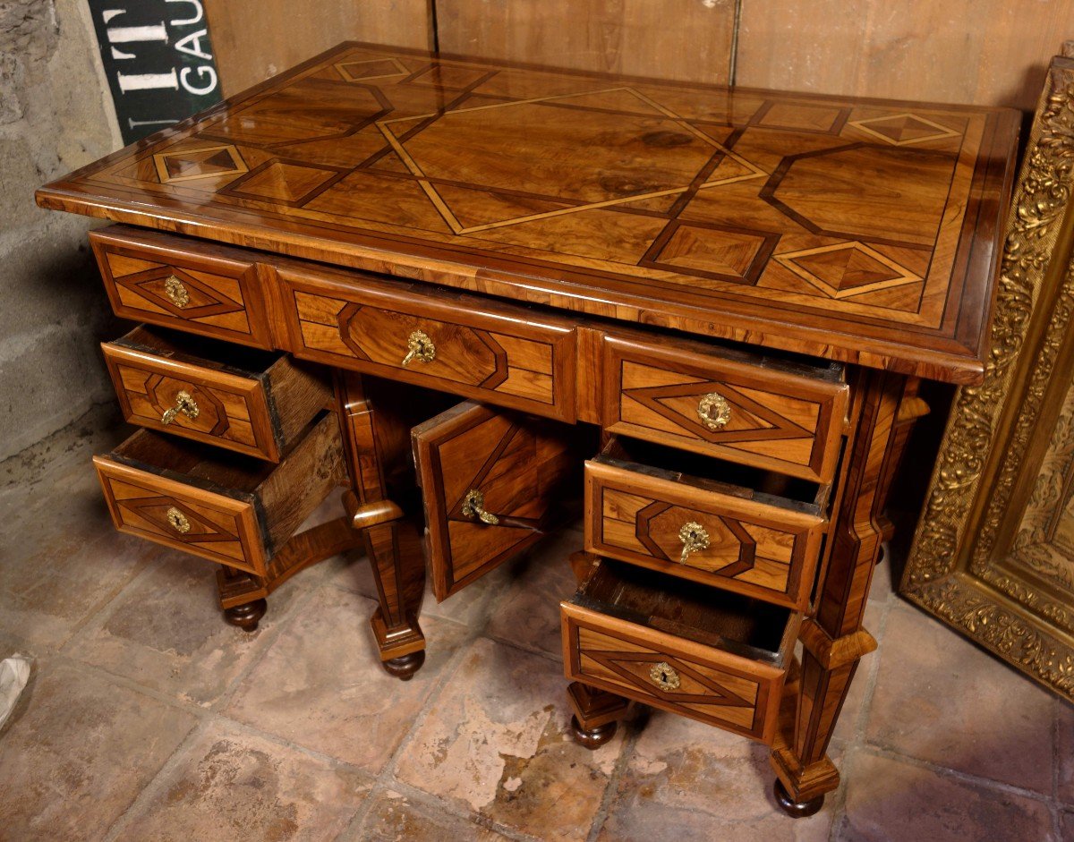 Mazarin Dauphinois Desk In Olive Marquetry, Louis XIV Period-photo-3