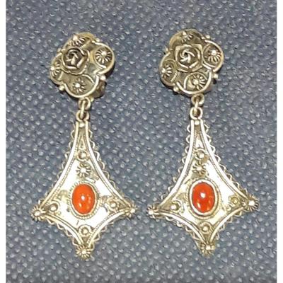 Pierced Earrings With Carnelian