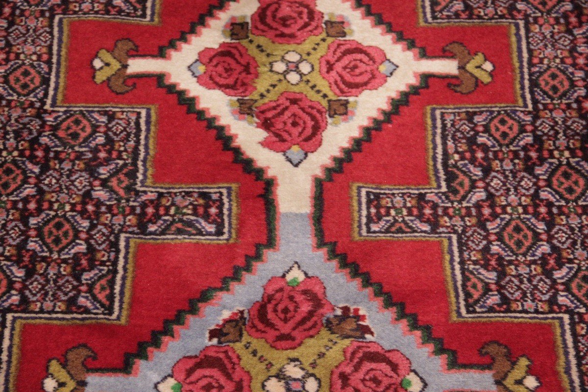 Senneh Iran Rug 367 X 90 Cm-photo-2