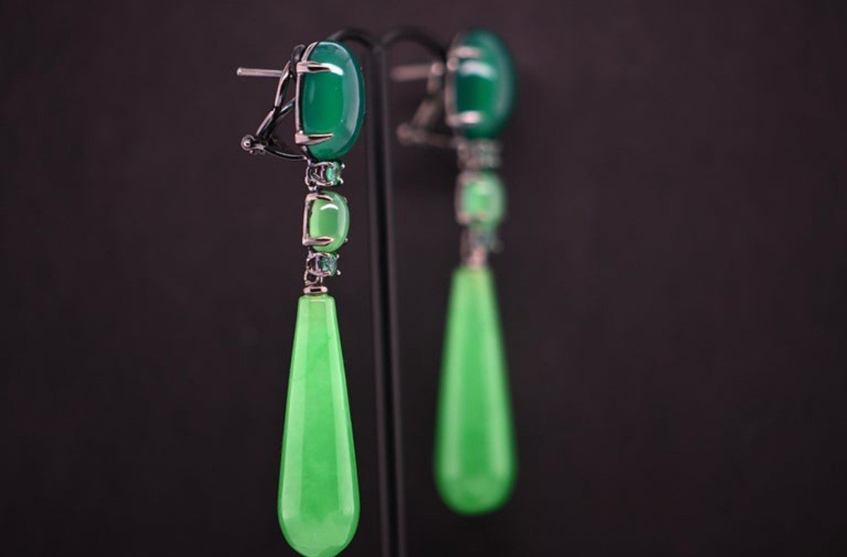 Green Agate And Jade Earrings Set With 32 Carat Emeralds-photo-3