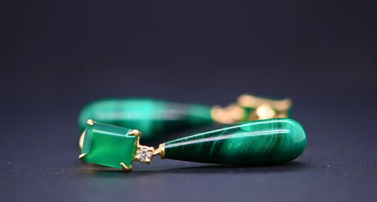 Boucles d'Oreilles En Malachite Et Agate Verte Ornées De Diamants De 0,14 Carat-photo-3