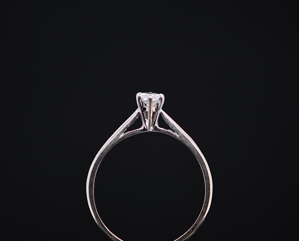 Solitaire In 18 Carat White Gold Adorned With A 0.10 Carat Diamond-photo-2